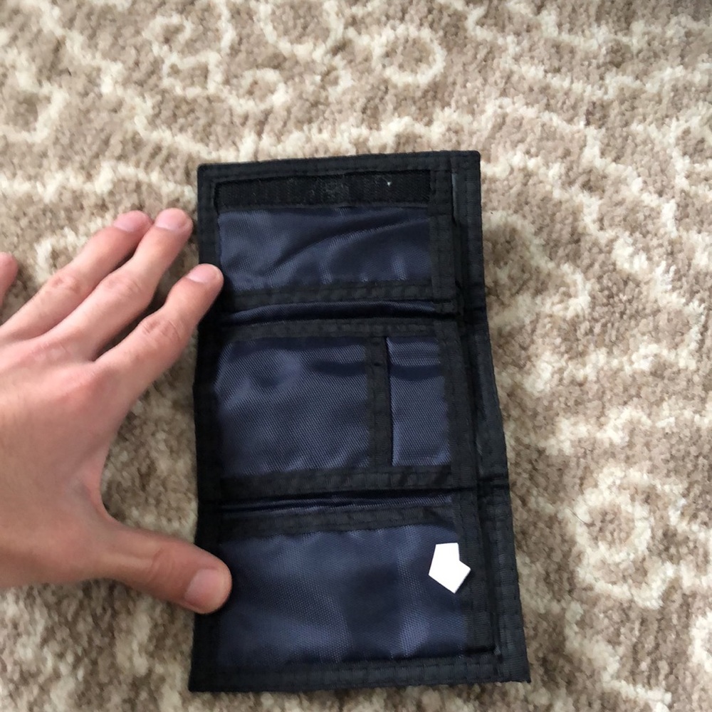 Wallet - Picture 3 of 4